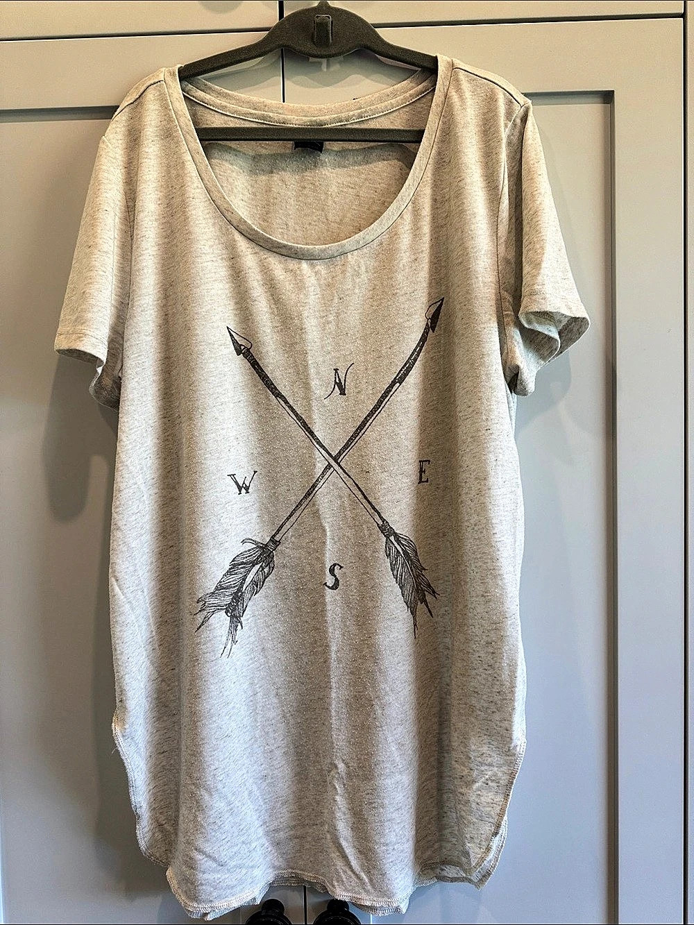 Gentle Fawn Graphic Short Sleeve Tee Size Small